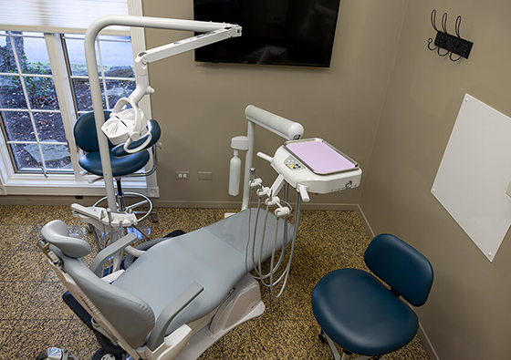 Dental treatment chair